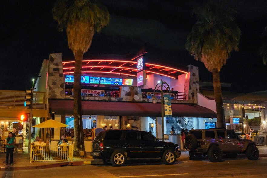 More Photos Of 262 S Palm Canyon Dr, Palm Springs Restaurant For Sale