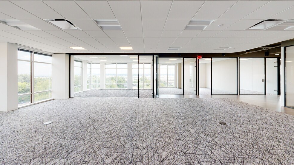 More Photos Of 2777 Crystal Dr, Arlington Unknown For Sale