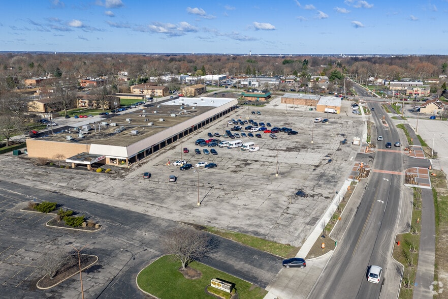 More Photos Of 13365 Smith Rd, Middleburg Heights Unknown For Lease