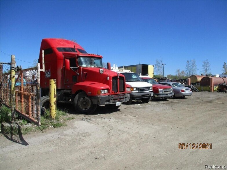 More Photos Of 7170 E McNichols Rd, Detroit Manufacturing For Sale