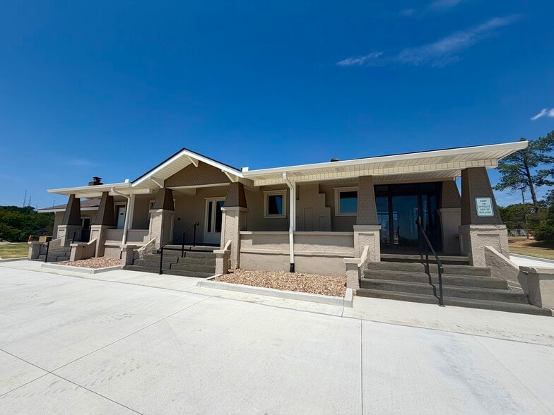 More Photos Of 619 Fayetteville Rd, Van Buren Medical For Lease