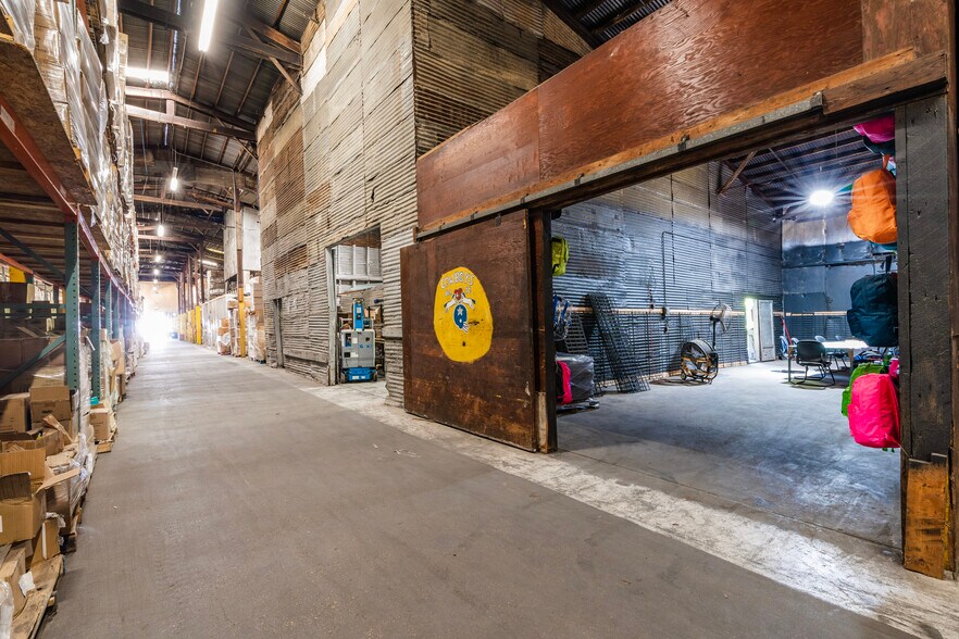 More Photos Of 401 Hardy Ave, Corsicana Warehouse For Lease