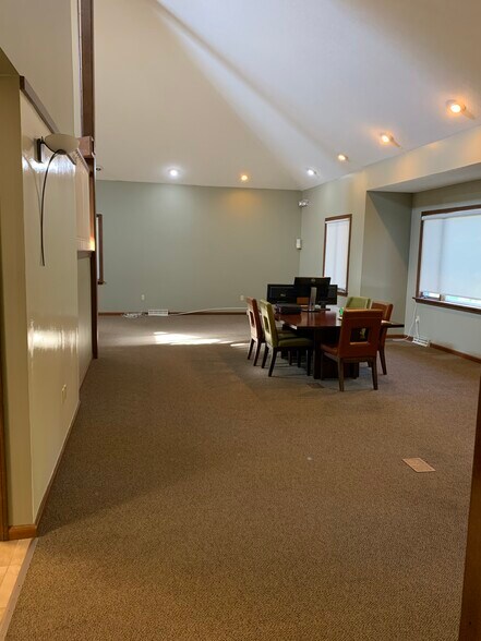More Photos Of 88 Hopmeadow St, Weatogue Medical For Lease