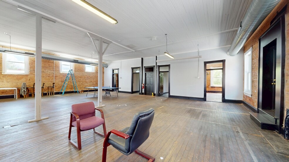 More Photos Of 110 N Broad St, Monroe Storefront Retail Office For Sale