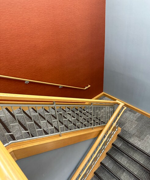 More Photos Of 10160 Foley Blvd, Coon Rapids Office For Lease