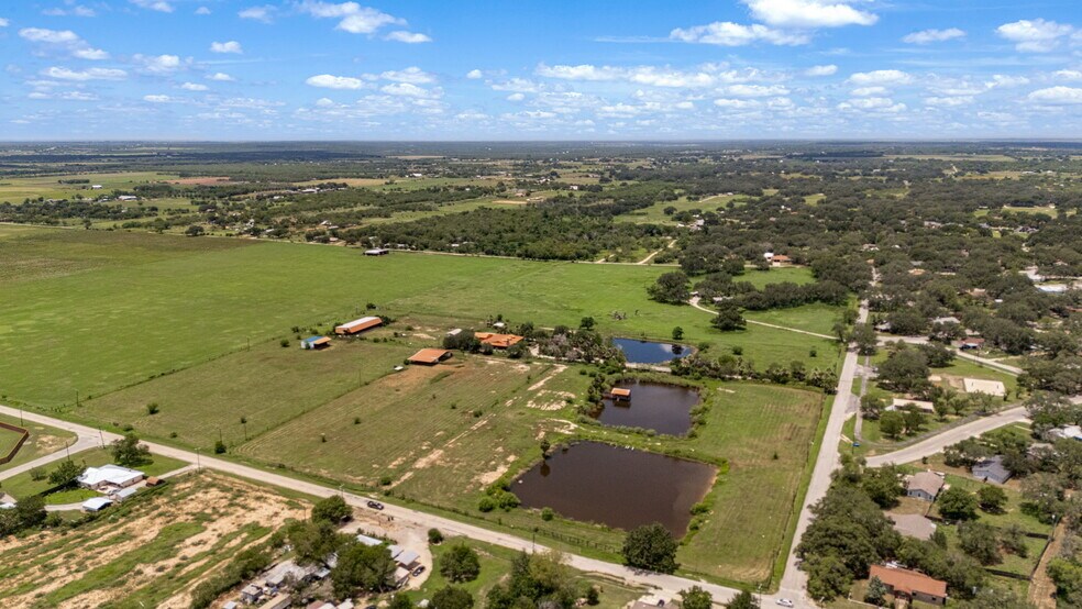 More Photos Of 1551 N Windy Knoll Dr, Devine Land For Sale