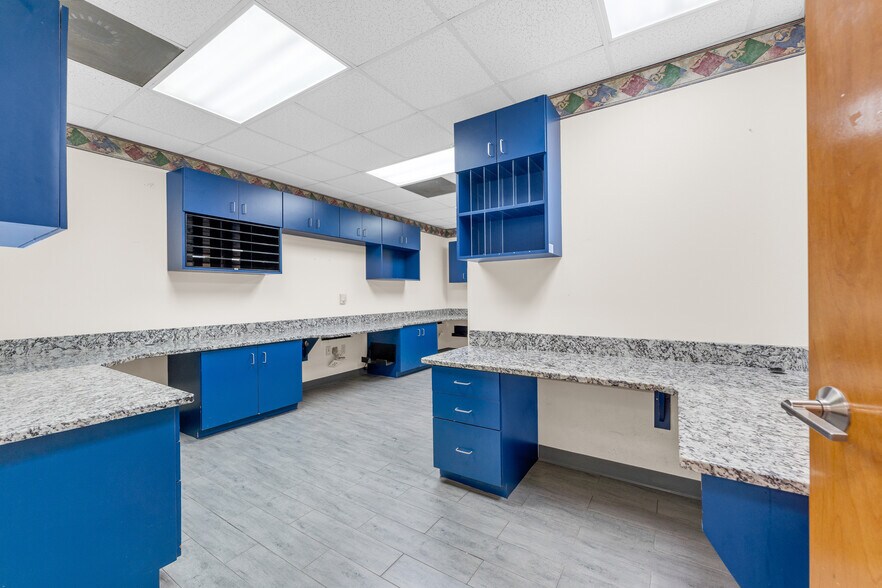 More Photos Of 7848 Lake Underhill Rd, Orlando Medical For Lease