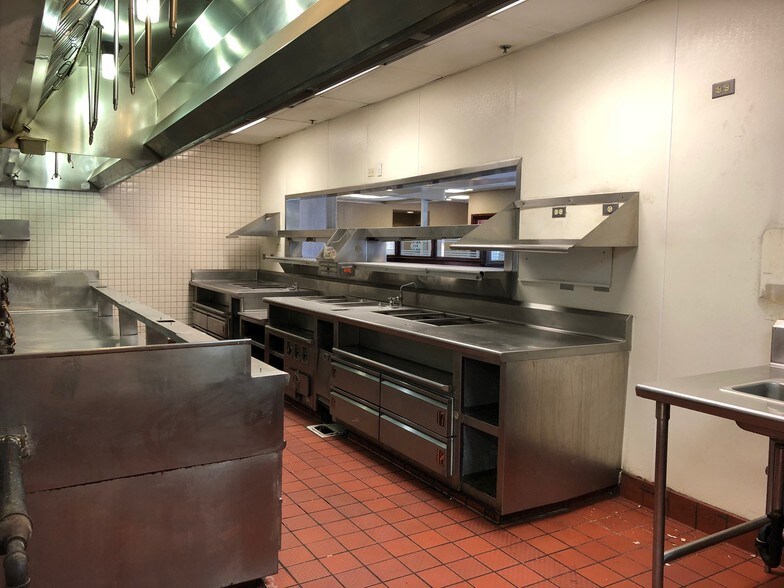 More Photos Of 650 N Scottsdale Rd, Tempe Restaurant For Lease