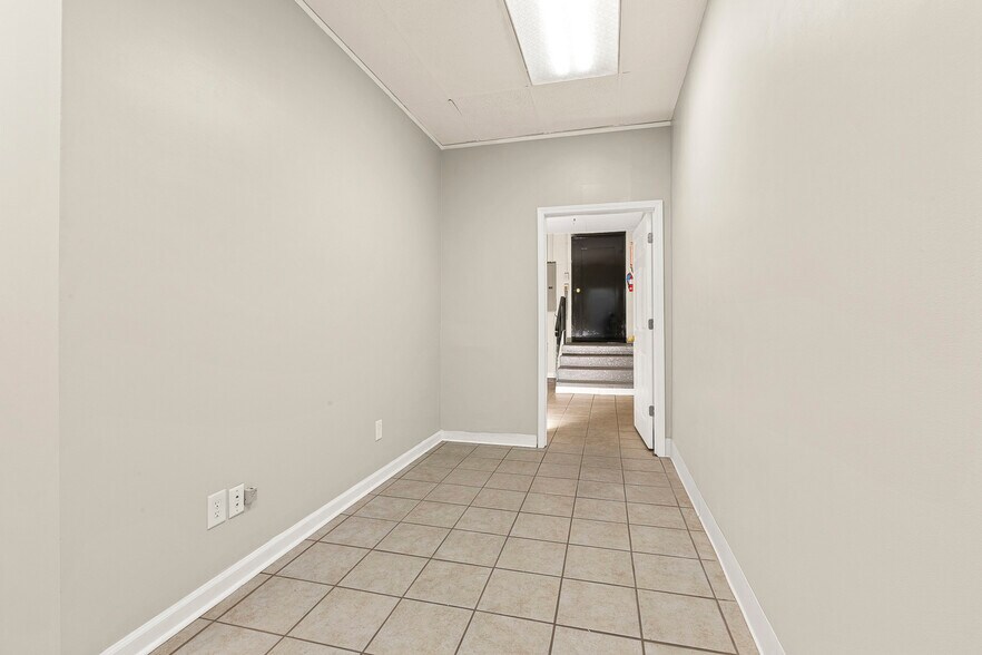 More Photos Of 150 N Steele St, Sanford Office For Sale