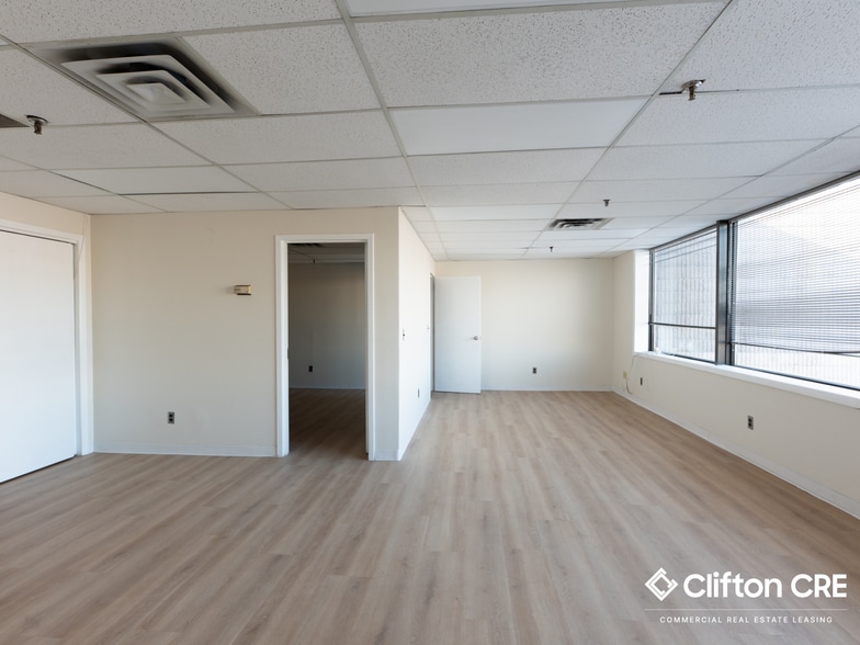 More Photos Of 207-235 Clifton Blvd, Clifton Warehouse For Lease