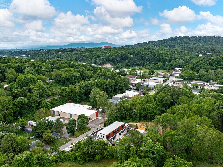 More Photos Of 76 Glendale Ave, Asheville Office Residential For Lease