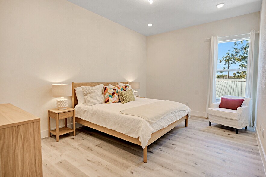 More Photos Of , Houston Multifamily For Sale