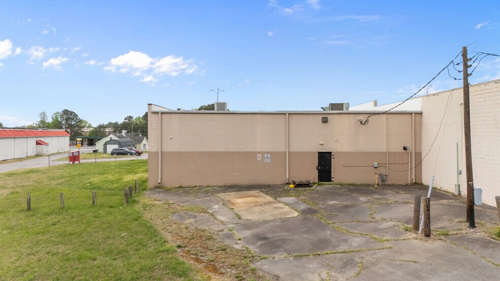 More Photos Of 1143 E Andrews Ave, Henderson General Retail For Lease