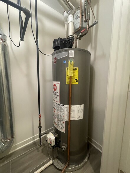 More Photos Of 2824 W Van Buren St, Chicago Apartments For Sale