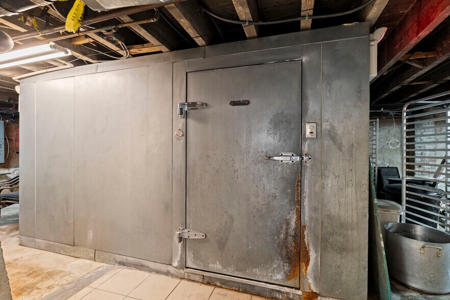 More Photos Of 1627 E Passyunk Ave, Philadelphia Storefront Retail Residential For Sale