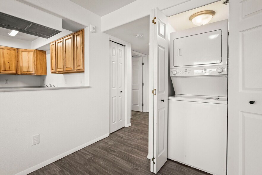 More Photos Of 15 Gentry Way, Reno Apartments For Sale