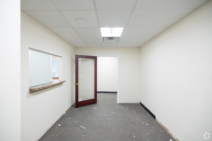 More Photos Of 111 N Central Ave, Hartsdale Office For Lease