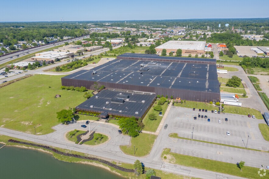 More Photos Of 8100 Tyler Blvd, Mentor Warehouse For Lease