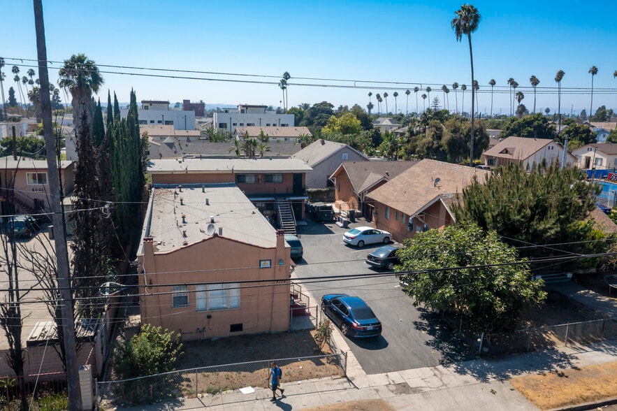 More Photos Of , Los Angeles Multifamily For Sale