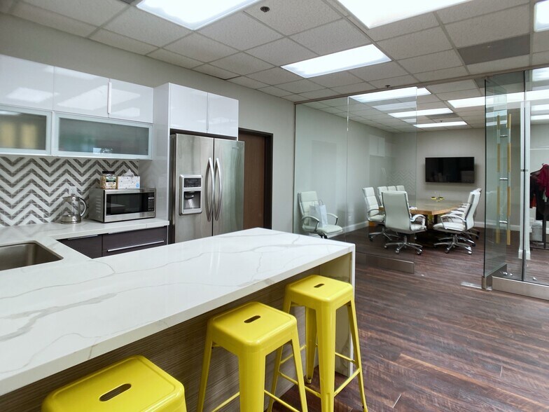 More Photos Of 9517 Gidley St, Temple City Manufacturing For Lease
