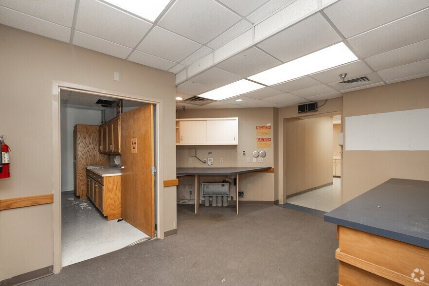 More Photos Of 1207 Azalea Pl, Brewton Medical For Lease