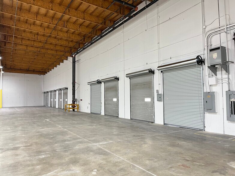 More Photos Of 1050 E Grant Line Rd, Tracy Warehouse For Lease