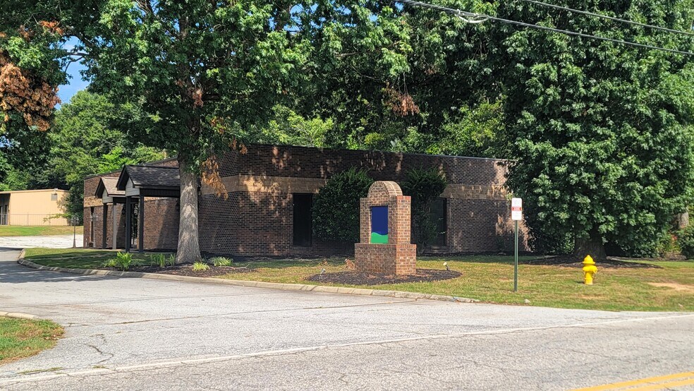 More Photos Of 1313A Miller Rd, Greenville Office For Lease