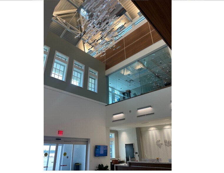 More Photos Of 2006 Mainsail, Naples Airplane Hangar For Lease