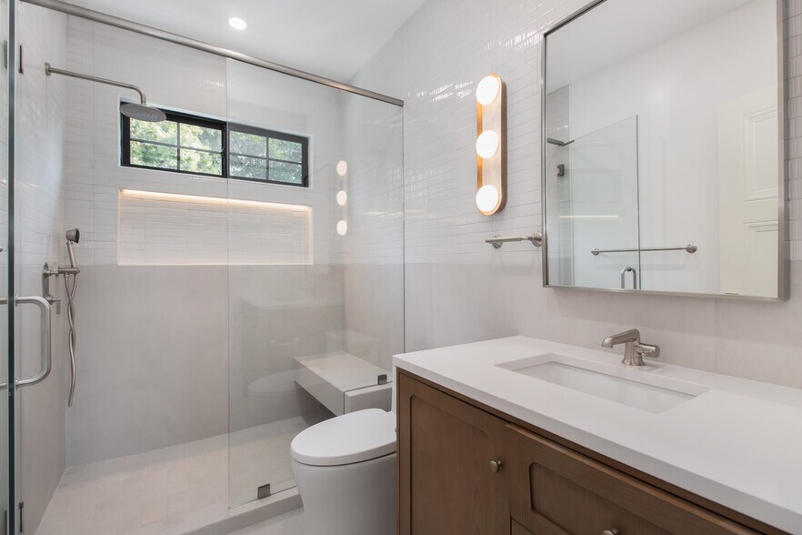 More Photos Of 1718-1726 N Vista St, Los Angeles Apartments For Sale