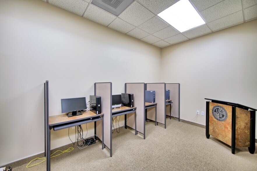 More Photos Of 11840 Pierce St, Riverside Office For Lease