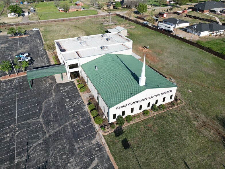 More Photos Of 10901 S Santa Fe Ave, Oklahoma City Religious Facility For Sale