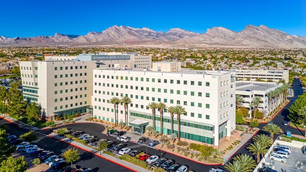 More Photos Of 653 N Town Center Dr, Las Vegas Medical For Lease