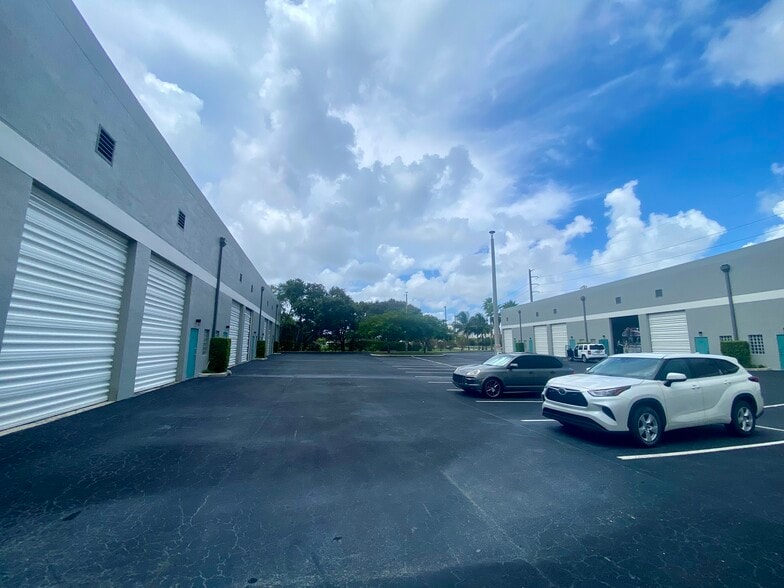 More Photos Of 1851 SW 2nd St, Fort Lauderdale Warehouse For Sale