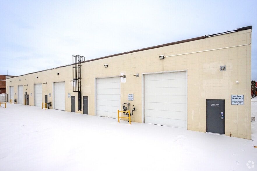 More Photos Of 10008-10022 167 St NW, Edmonton Showroom For Sale