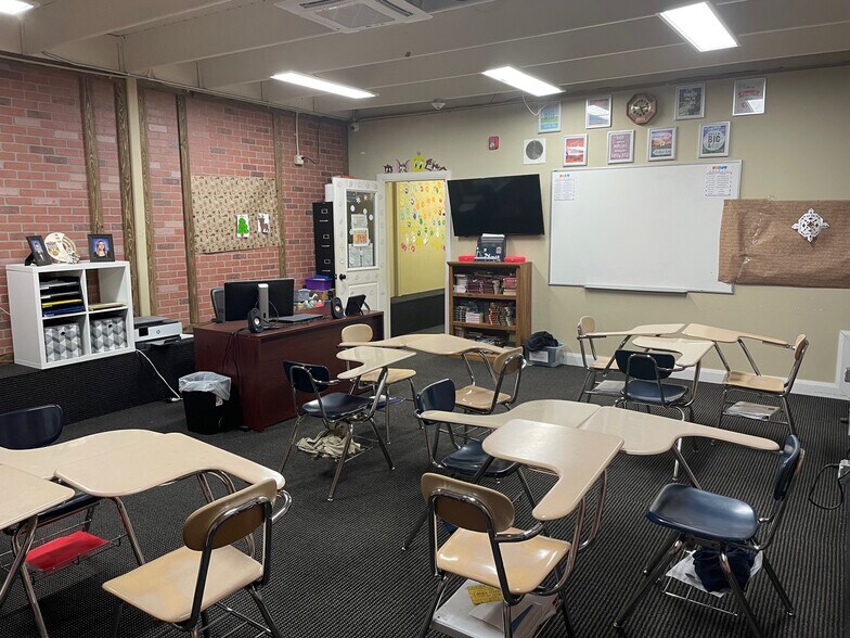 More Photos Of 246 E Fiddlers Canyon Rd, Cedar City Office For Sale