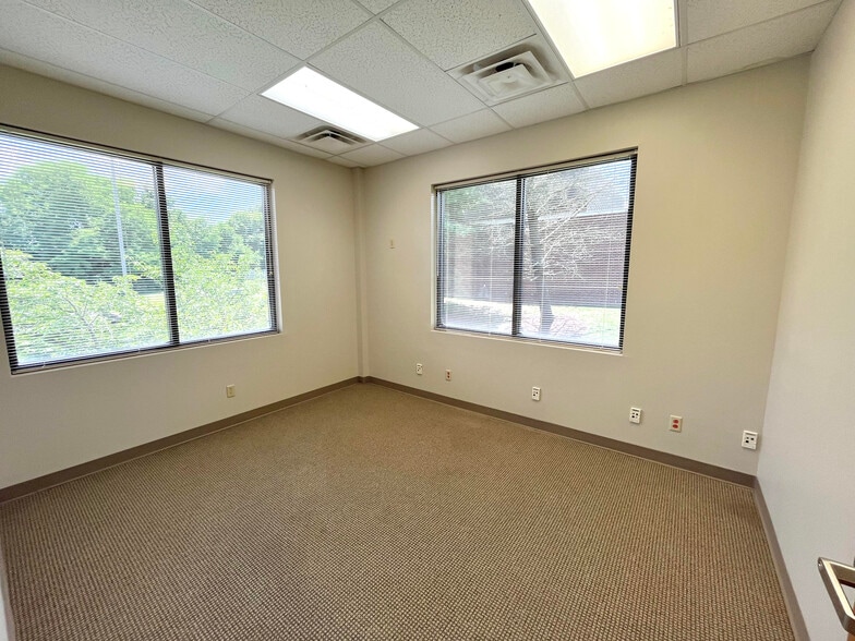 More Photos Of 342 Cool Springs Blvd, Franklin Medical For Lease