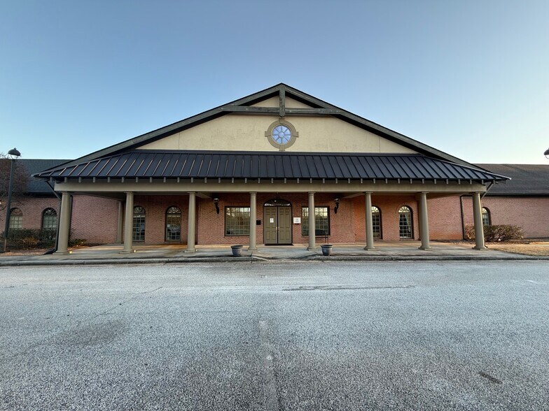 Primary Photo Of 1941 Highway 81, Loganville Funeral Home For Lease