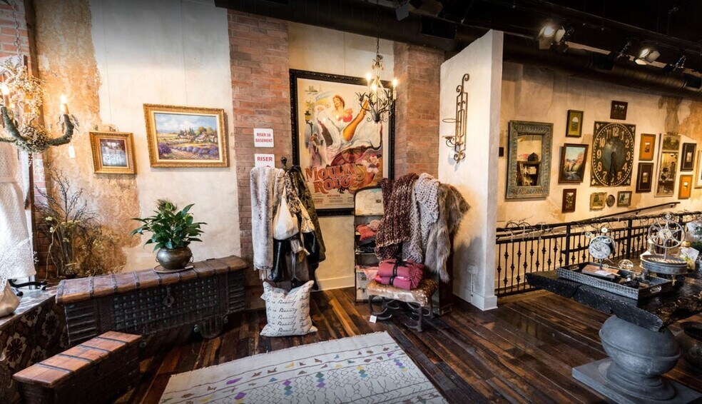 More Photos Of 36 Broadway St, Asheville Hotel For Sale