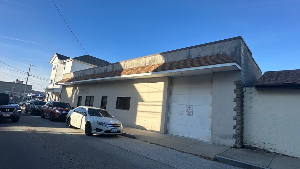 More Photos Of 330 William St, Fall River Storefront For Sale