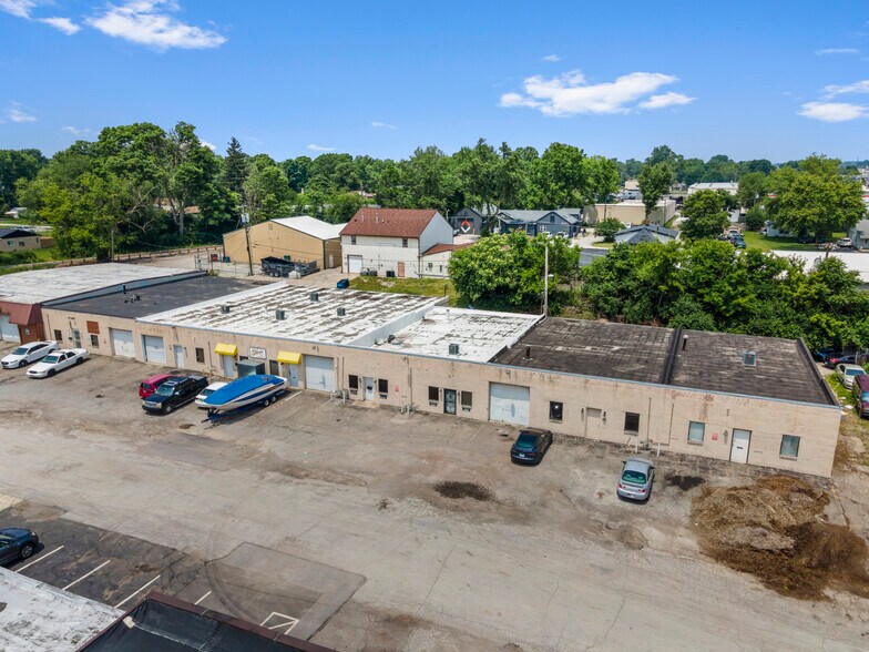More Photos Of 2214-2228 E 44th St, Indianapolis Warehouse For Lease