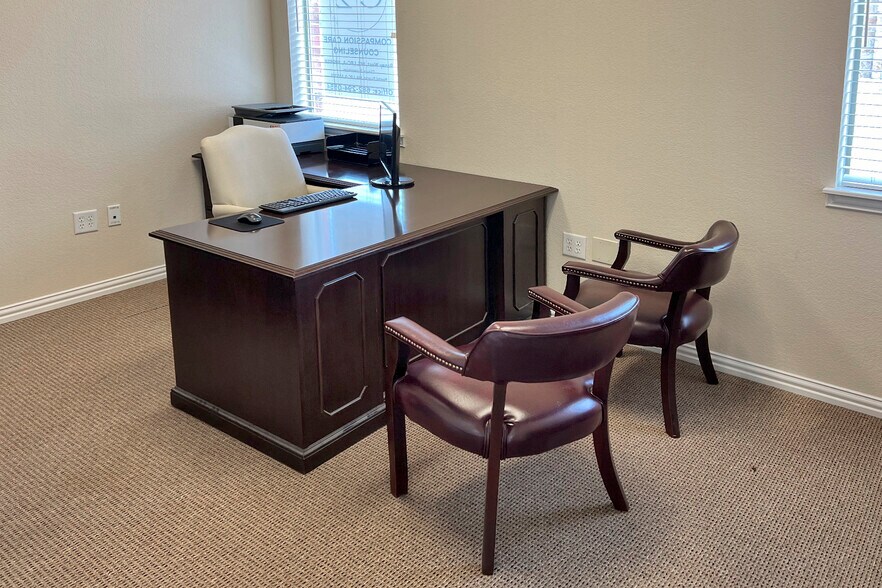 More Photos Of 3918 Telephone Rd, Lake Worth Medical For Lease