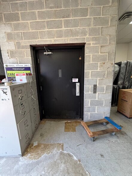 More Photos Of 9133 S Commercial Ave, Chicago Storefront For Sale