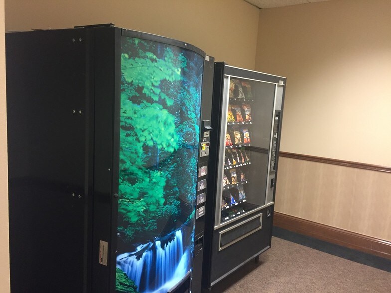 More Photos Of 1250 S Grove Ave, Barrington Unknown For Lease