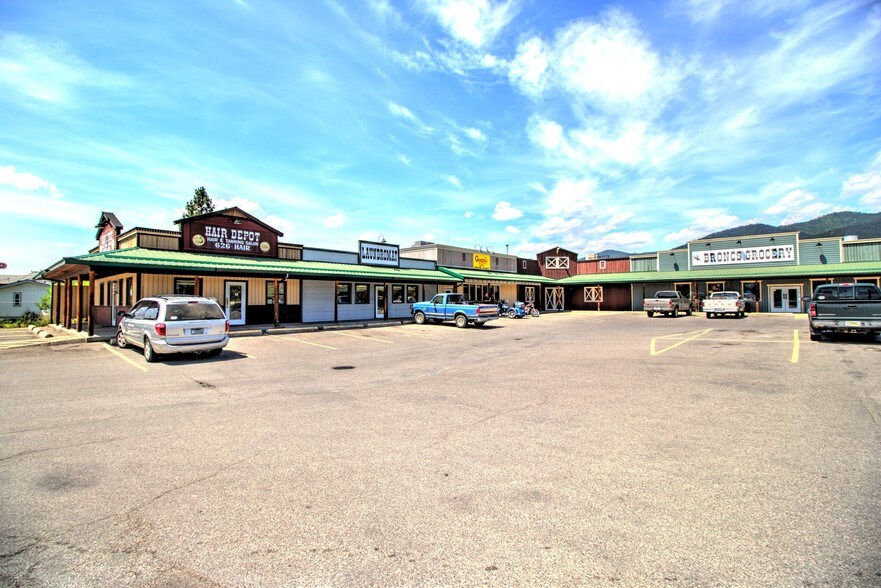More Photos Of 16600-16640 Beckwith St, Frenchtown Storefront Retail Residential For Lease