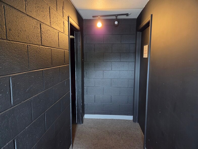 More Photos Of 8831-8869 Walker Mill Rd, Capitol Heights Warehouse For Lease