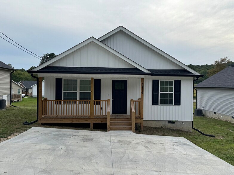 More Photos Of 112 Wildwood Rd NE, Dalton Multifamily For Sale