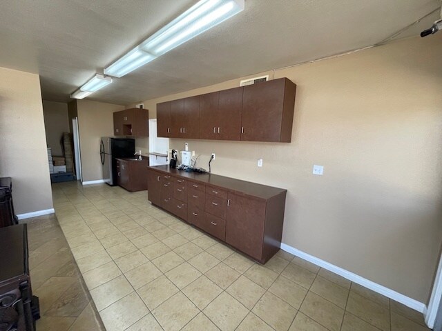 More Photos Of 800 W Willow St, Long Beach Storefront For Lease