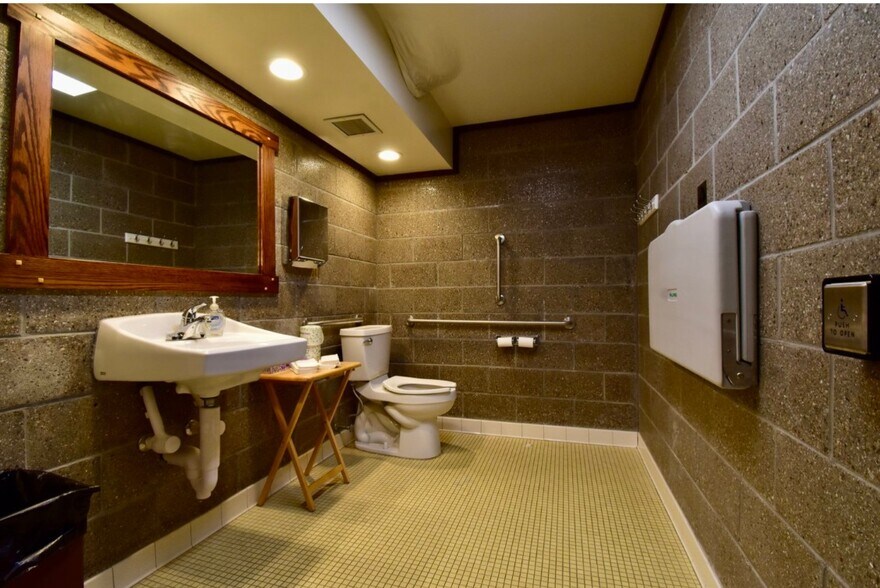 More Photos Of 1001 Green Rd, Ann Arbor Religious Facility For Sale