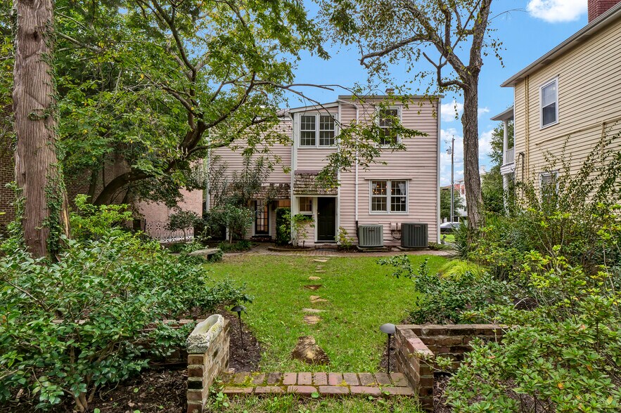 More Photos Of 12 N 5th Ave, Wilmington Office Residential For Sale