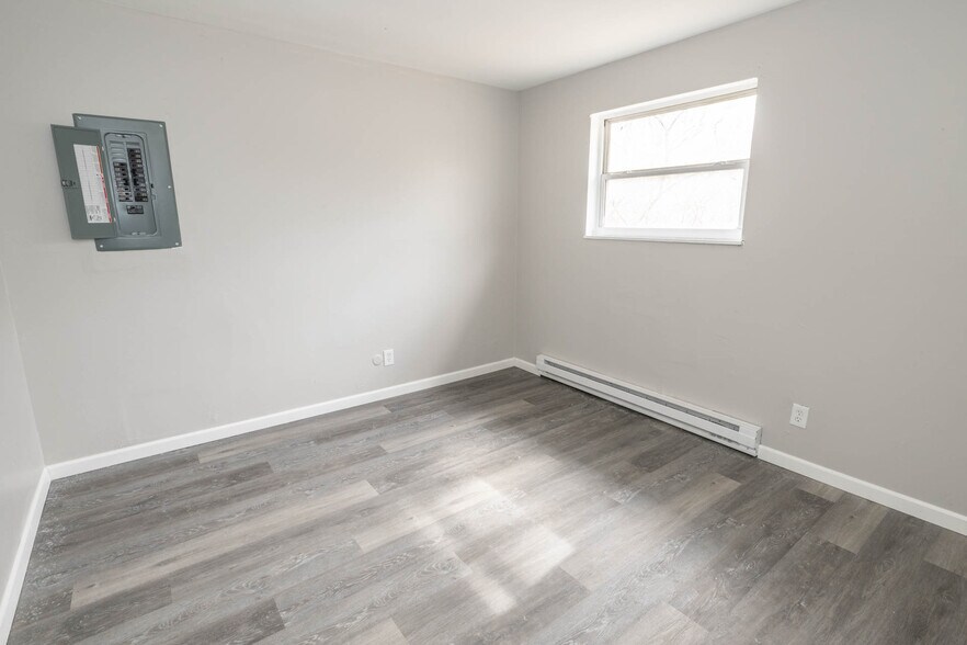 More Photos Of 1626 Linnbrook Dr, Dayton Apartments For Sale
